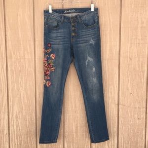 Machine mid rise embroidery pair of jeans 7